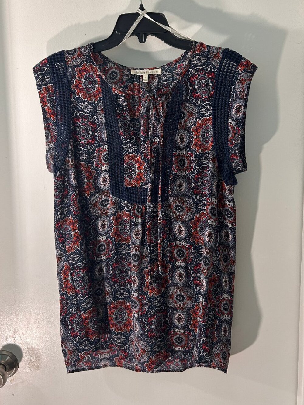 Daniel Rainn Boho Crochet Trim Paisley Blouse Medium Navy Red Tie Neck Top - Picture 4 of 11